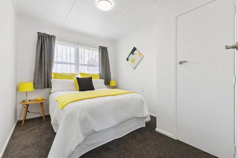 Photo of property in 15 Rice Crescent, Papakura, 2110