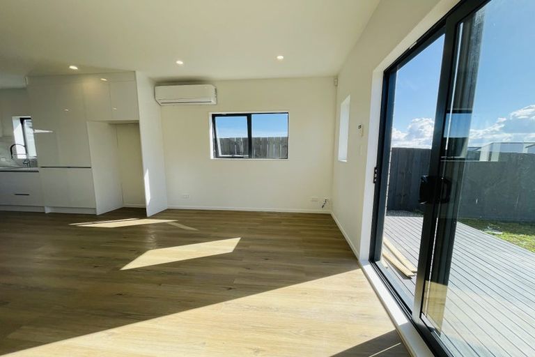 Photo of property in 42b Crestview Rise, Papakura, 2110