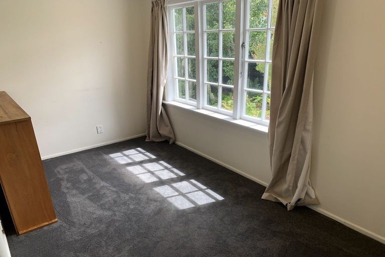 Photo of property in 129 Memorial Avenue, Burnside, Christchurch, 8053