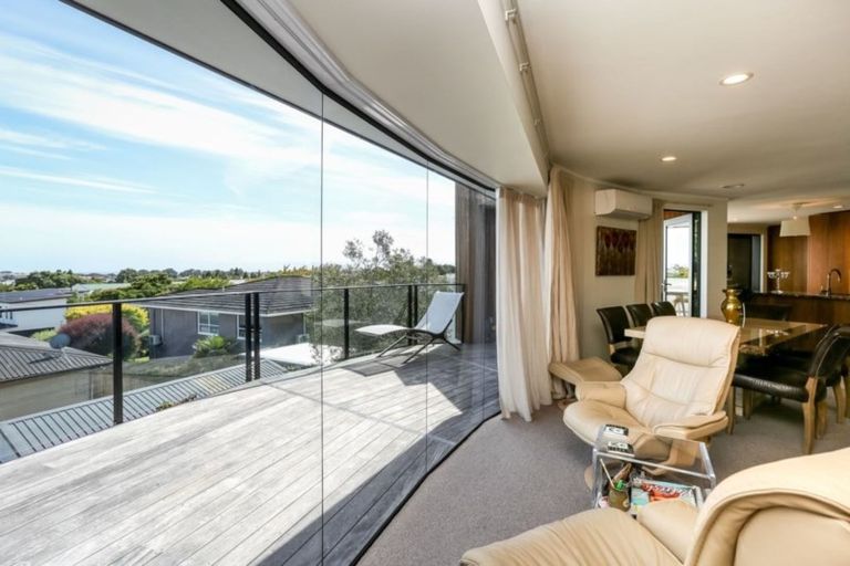 Photo of property in 45a Paynters Avenue, Strandon, New Plymouth, 4312