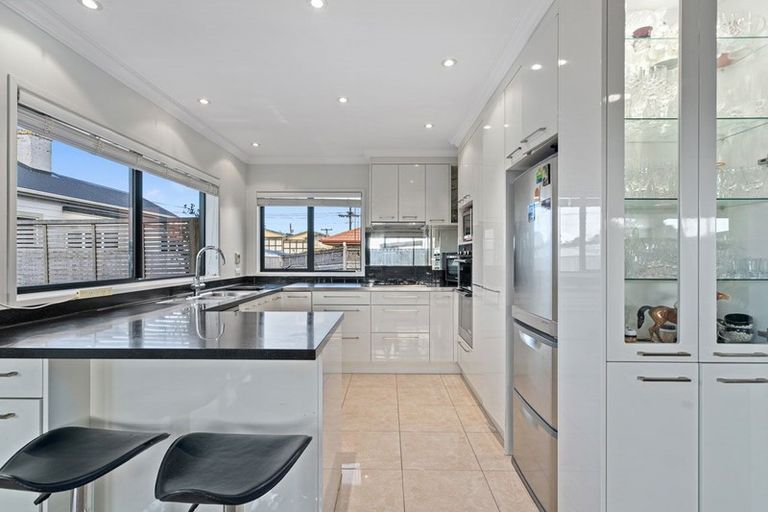 Photo of property in 29a Ngaio Street, Strandon, New Plymouth, 4312