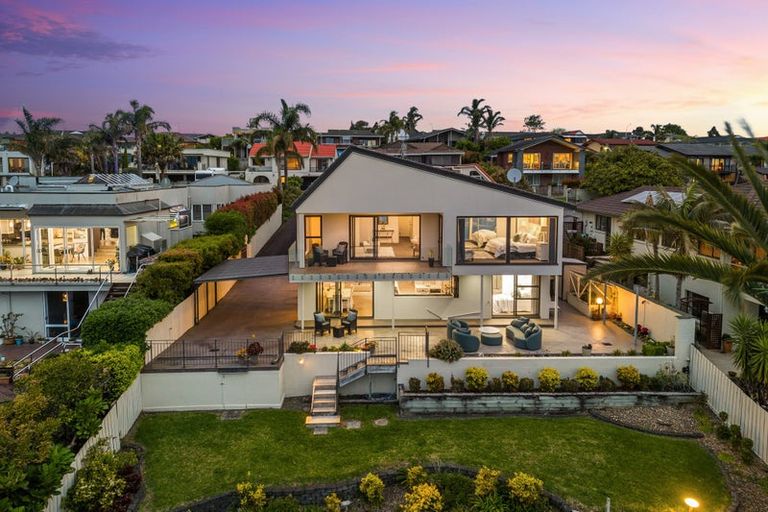 Photo of property in 2/10 Lilford Place, Half Moon Bay, Auckland, 2012