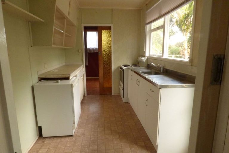 Photo of property in 144 Woodlands Park Road, Titirangi, Auckland, 0604