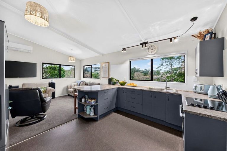 Photo of property in 154 Awa Road, Kumeu, 0891