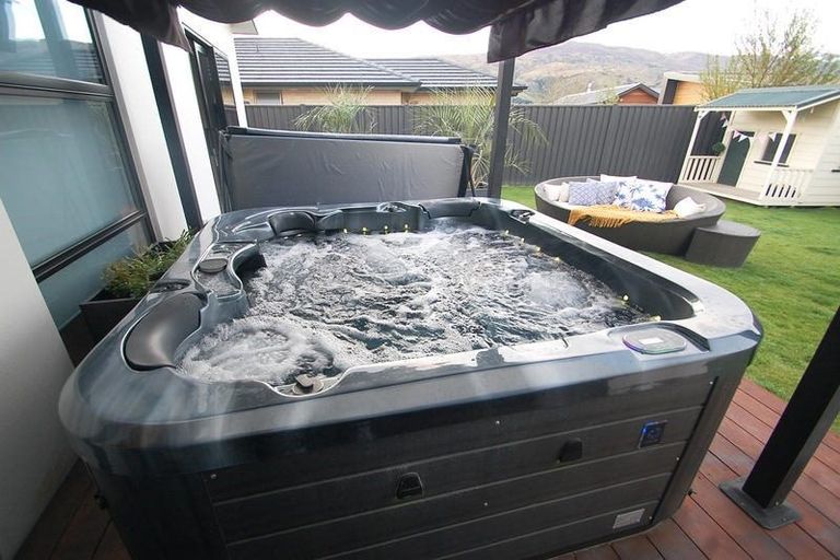 Photo of property in 6 Eldorado Place, Cromwell, 9310