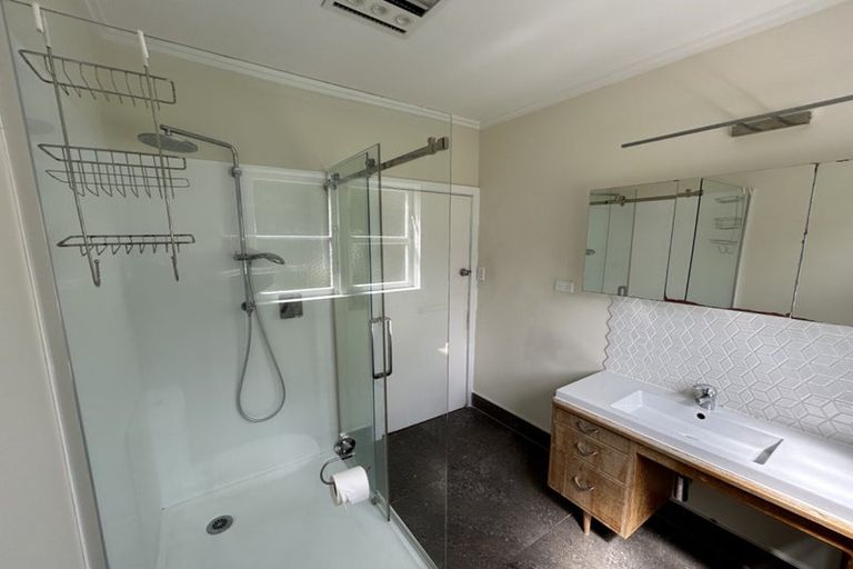 Photo of property in 42 Mckenzie Street, Levin, 5510