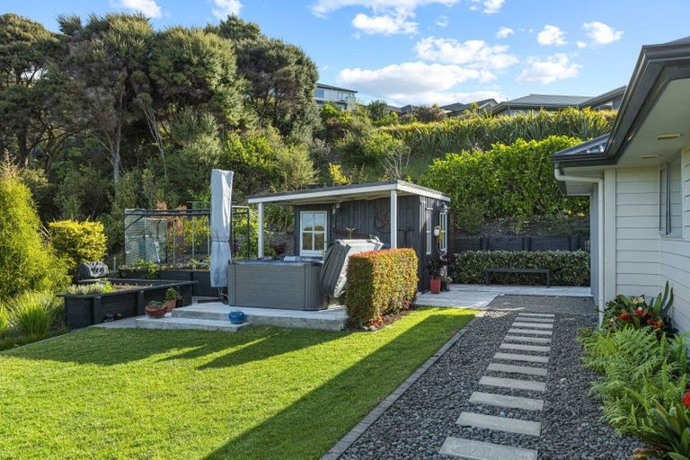 Photo of property in 8 Woodridge Drive, Stanmore Bay, Whangaparaoa, 0932