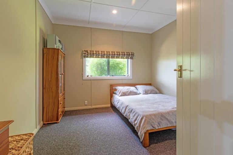 Photo of property in 978 Pourerere Road, Omakere, Waipawa, 4271