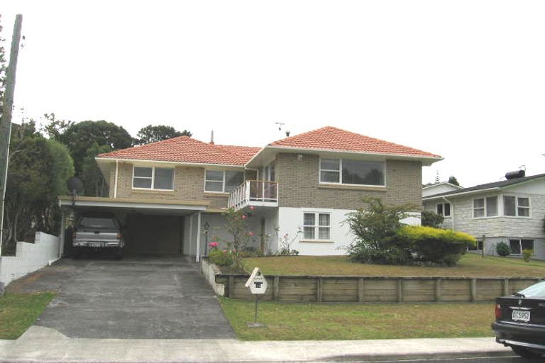 Photo of property in 14 Jonathan Place, Sunnynook, Auckland, 0620