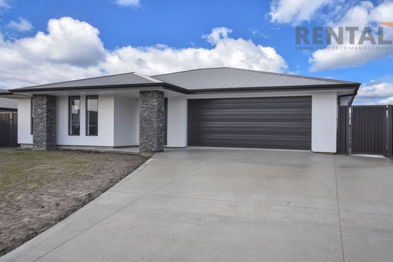 Photo of property in 27 Owhiro Avenue, Mosgiel, 9024