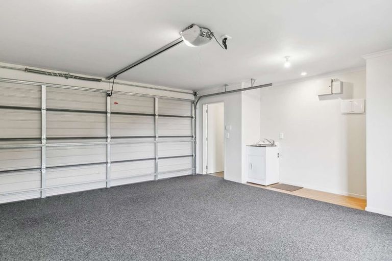 Photo of property in Onslow Heights, 17e Onslow Road, Khandallah, Wellington, 6035