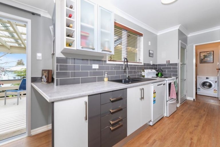 Photo of property in 2 Teal Place, Selwyn Heights, Rotorua, 3015