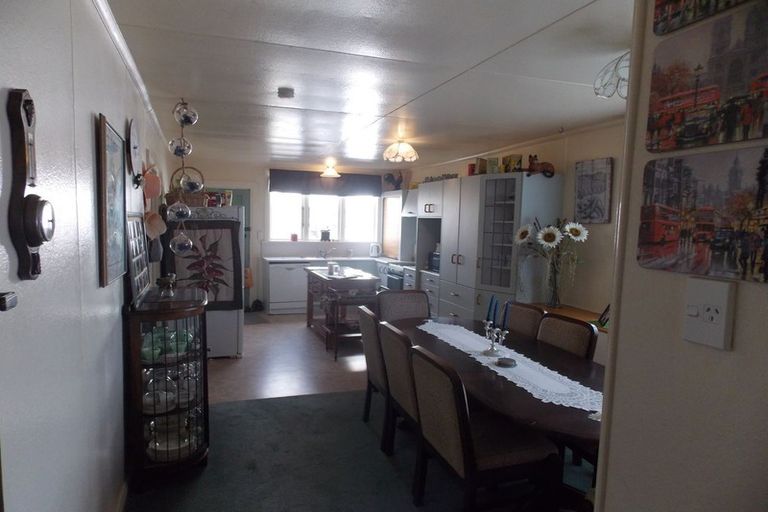 Photo of property in 30 Kuku Street, Tangimoana, 4822