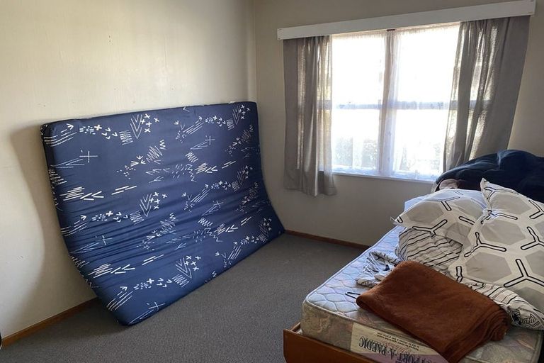 Photo of property in 2/210 Grove Road, Mayfair, Hastings, 4122