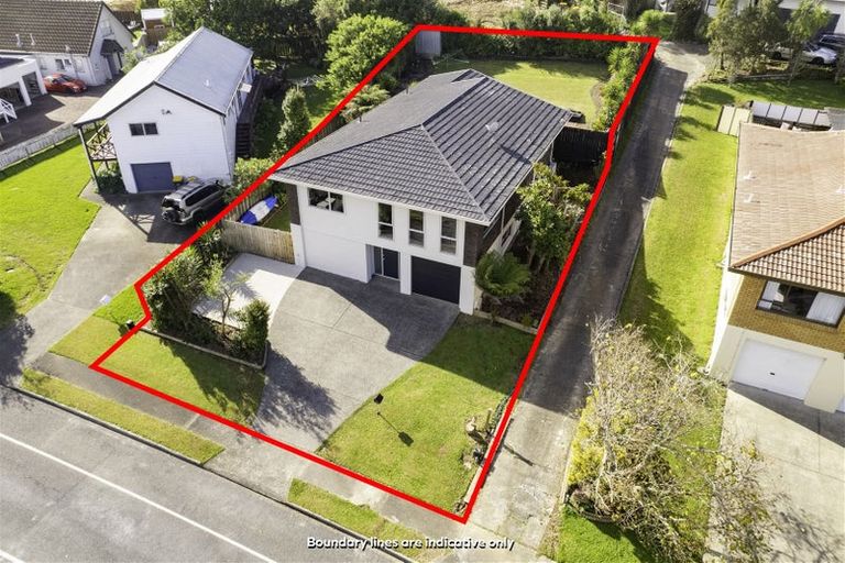 Photo of property in 79 John Downs Drive, Browns Bay, Auckland, 0630