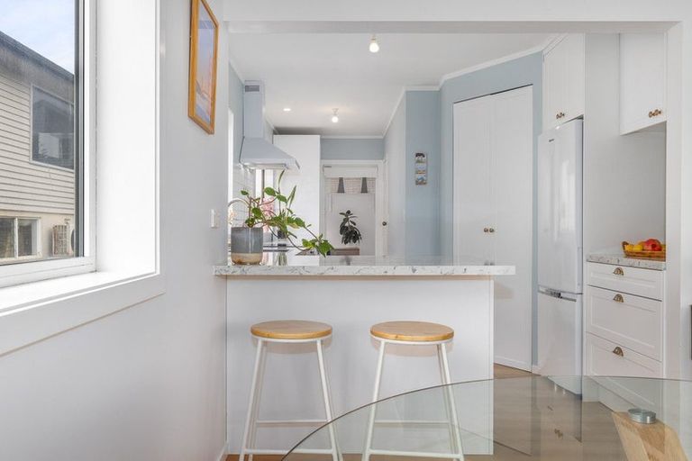 Photo of property in 6a Beach Road, Titahi Bay, Porirua, 5022