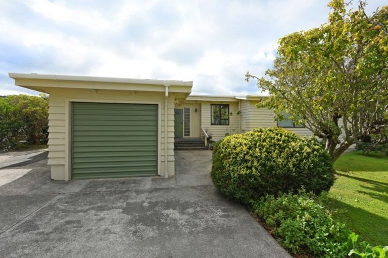 Photo of property in 13 Elm Street, Ebdentown, Upper Hutt, 5018