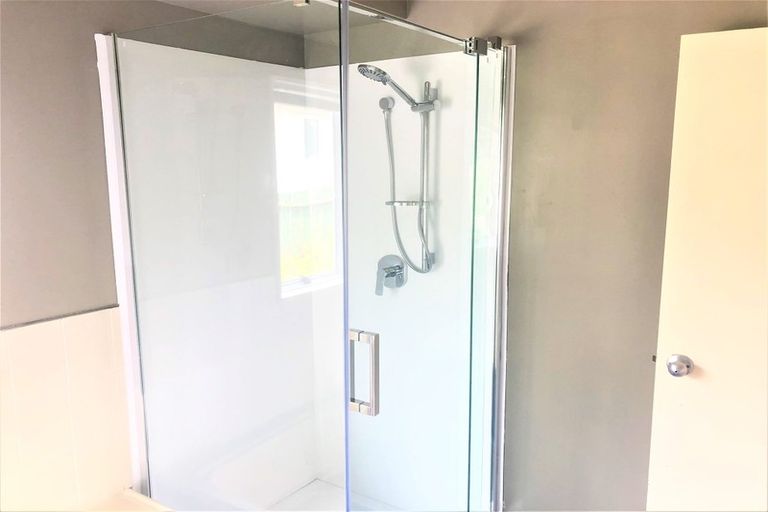 Photo of property in 11 Linwood Avenue, Forrest Hill, Auckland, 0620