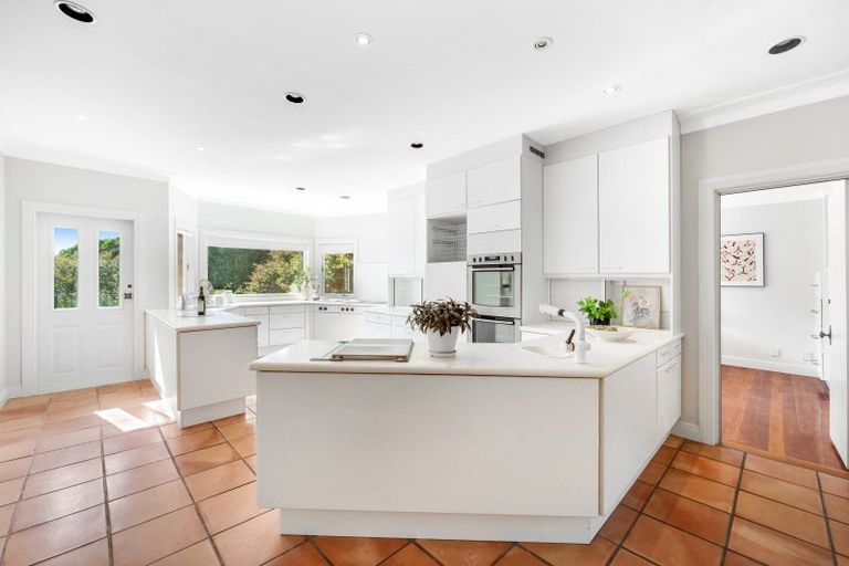 Photo of property in 122 Macleans Road, Bucklands Beach, Auckland, 2014