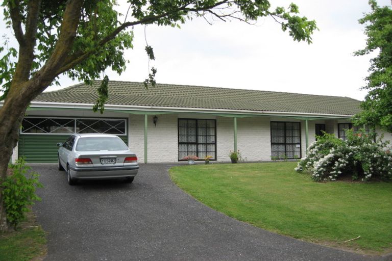 Photo of property in 1 Aztec Place, Conifer Grove, Takanini, 2112