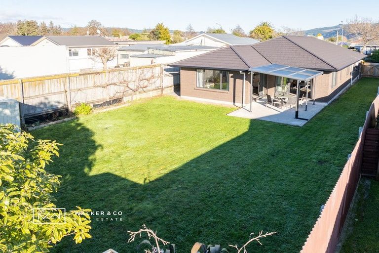 Photo of property in 98 Gibbons Street, Ebdentown, Upper Hutt, 5018