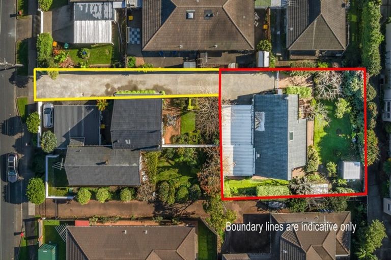 Photo of property in 1/23 Eastern Beach Road, Eastern Beach, Auckland, 2012