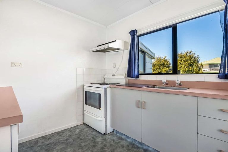 Photo of property in 2 Walton Place, Ngatea, 3503