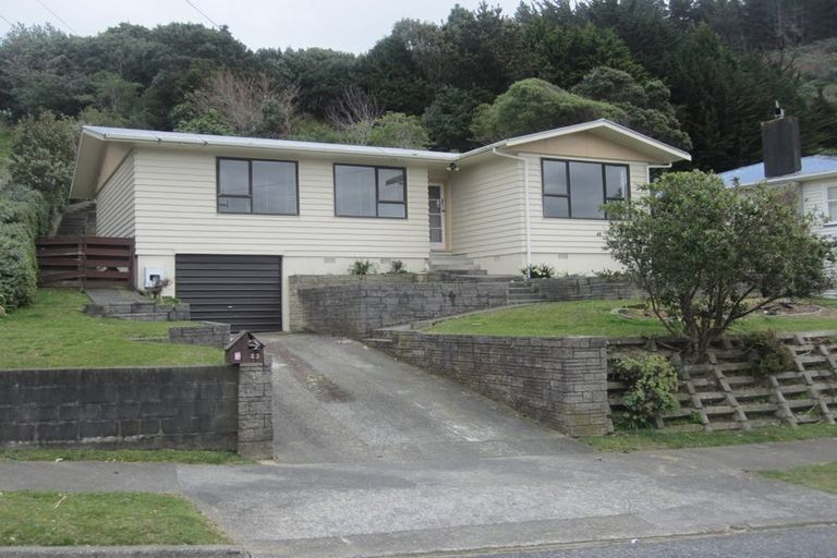 Photo of property in 23 Franklyn Road, Tawa, Wellington, 5028