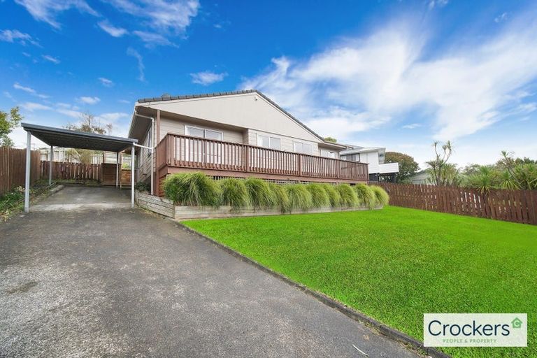 Photo of property in 21 Edgware Road, West Harbour, Auckland, 0618