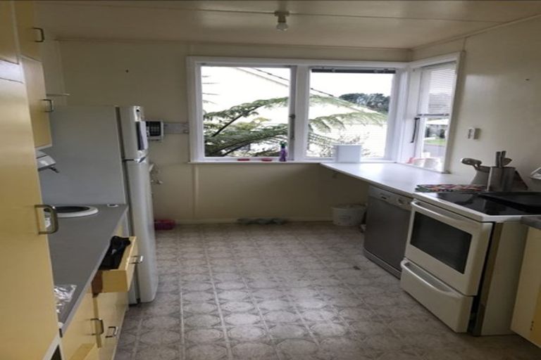 Photo of property in 105 Cook Street, Marfell, New Plymouth, 4310