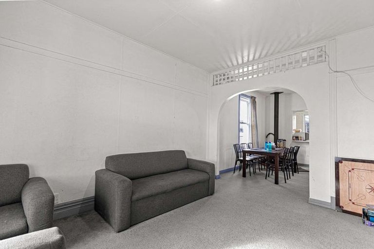 Photo of property in 624 Featherston Street, Roslyn, Palmerston North, 4414