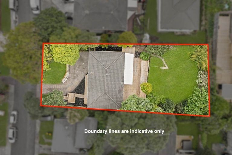 Photo of property in 25 Finn Place, Totara Vale, Auckland, 0629