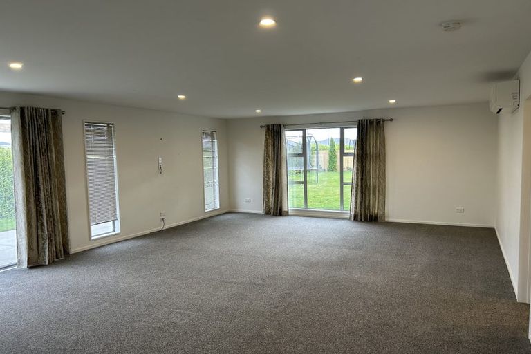 Photo of property in 24 Burnham School Road, Rolleston, 7614