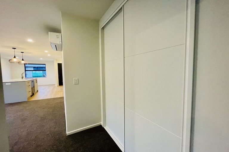 Photo of property in 5 Oakvale Lane, Halswell, Christchurch, 8025