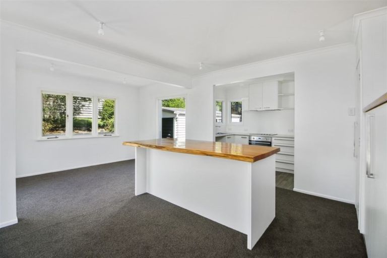 Photo of property in 23a View Road, Campbells Bay, Auckland, 0630