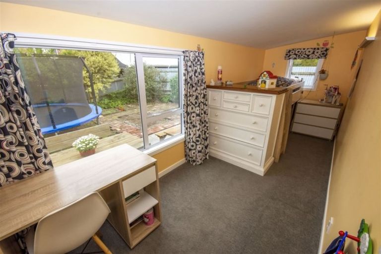 Photo of property in 36 Queens Avenue, Waikuku Beach, 7402