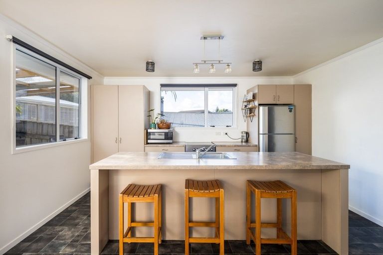 Photo of property in 6a Shaldon Crescent, Blagdon, New Plymouth, 4310