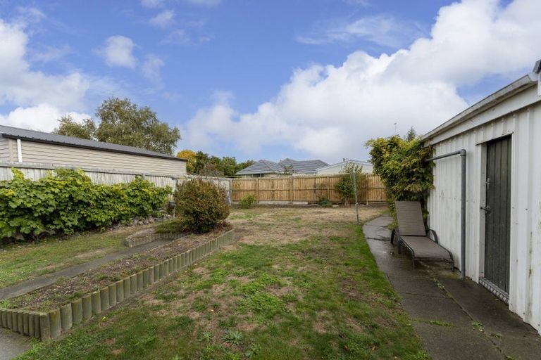 Photo of property in 209 Burwood Road, Burwood, Christchurch, 8083