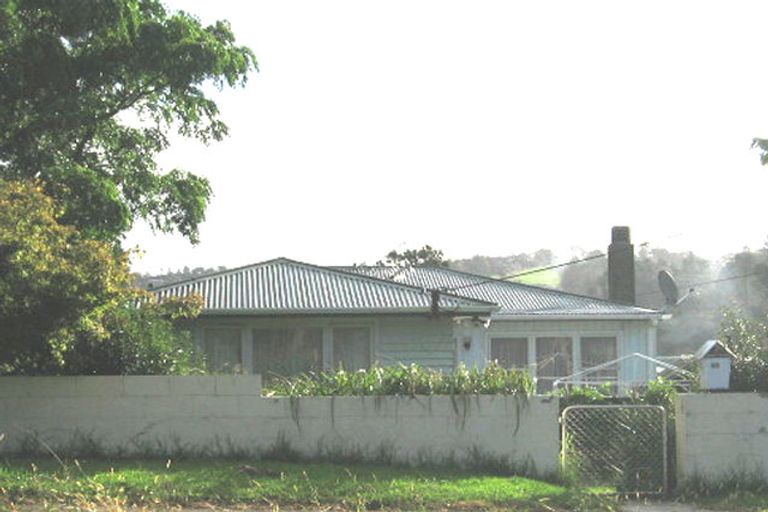 Photo of property in 2/68 Glen Road, Ranui, Auckland, 0612