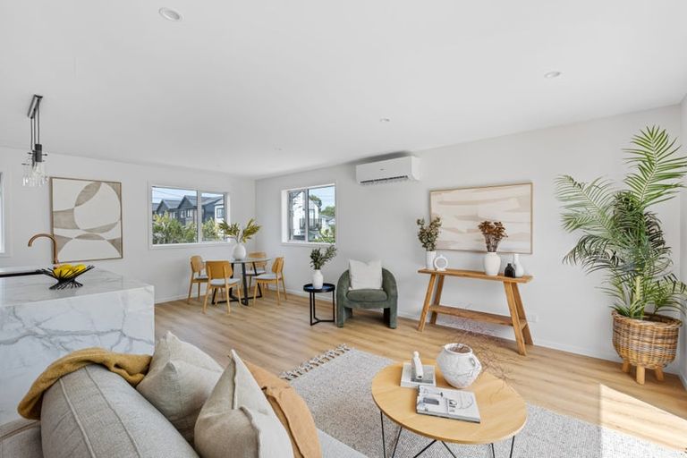 Photo of property in 15a Hamurana Place, Te Atatu Peninsula, Auckland, 0610