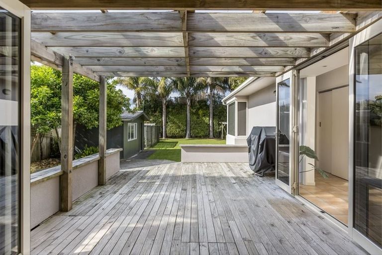 Photo of property in 93 Ladies Mile, Manly, Whangaparaoa, 0930