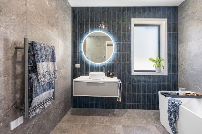 Photo of property in 11 Lochridge Drive, Kinloch, 3377