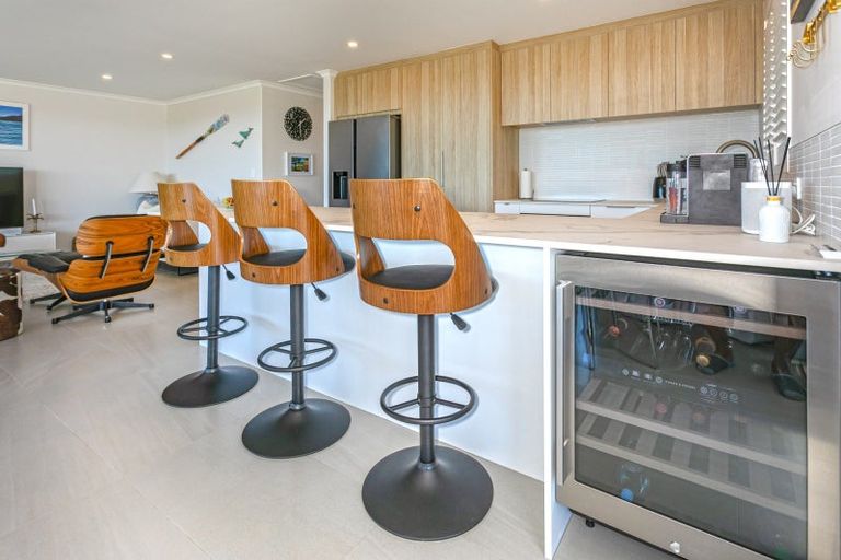 Photo of property in 18 Ross Place, Whiritoa, Whangamata, 3691