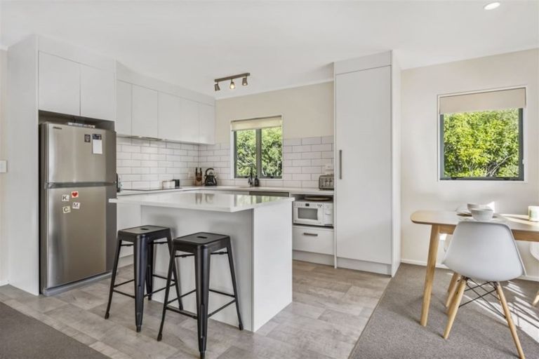 Photo of property in 103a Brian Crescent, Stanmore Bay, Whangaparaoa, 0932