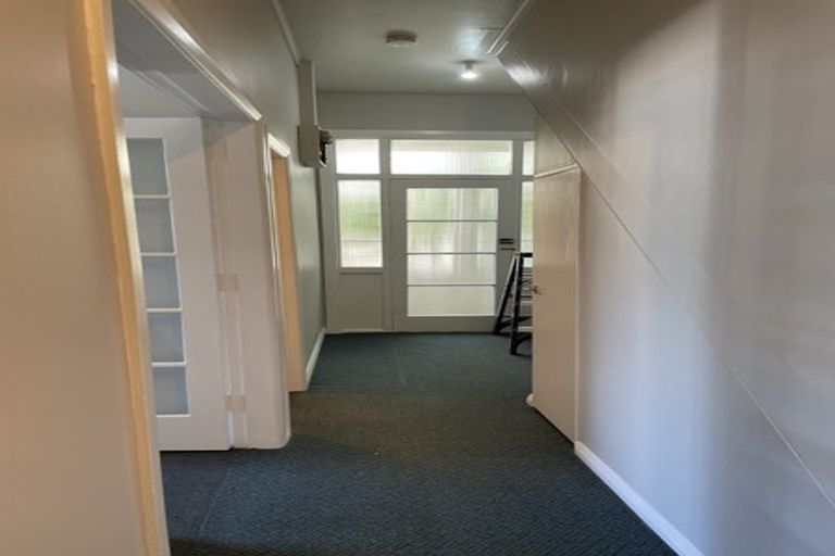 Photo of property in 8 Kenwyn Terrace, Newtown, Wellington, 6021