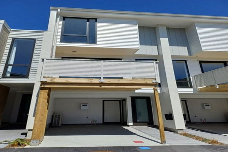 Photo of property in 21 Kamahi Place, Paraparaumu, 5032