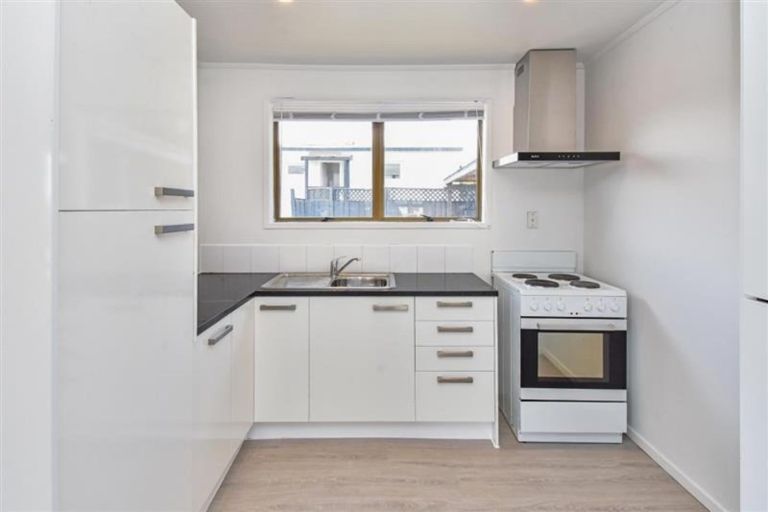 Photo of property in 10 Massine Place, Randwick Park, Auckland, 2105