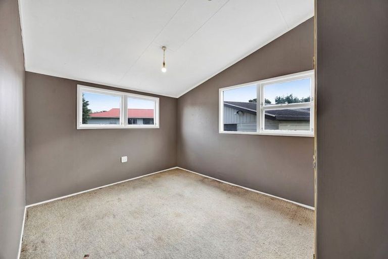 Photo of property in 5 Hughson Place, Opunake, 4616