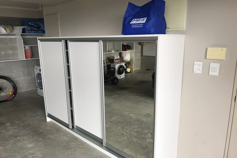 Photo of property in 37 Meadowcroft Grove, Johnsonville, Wellington, 6037