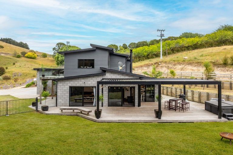 Photo of property in 86 Seafield Road, Eskdale, Napier, 4182